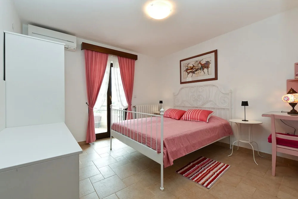 Apartment 1787