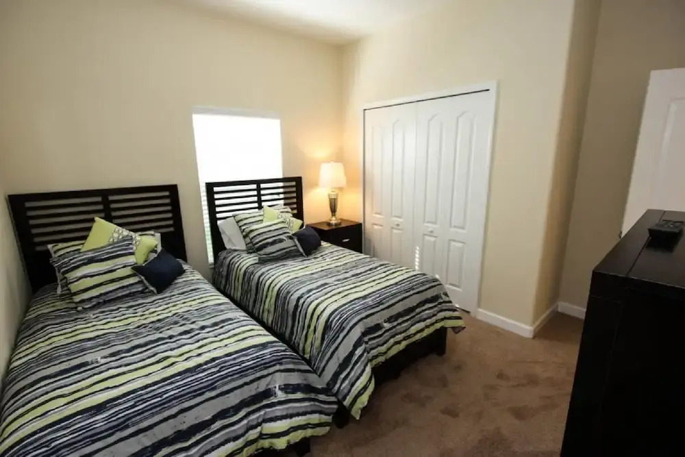 3041 Paradise Palms