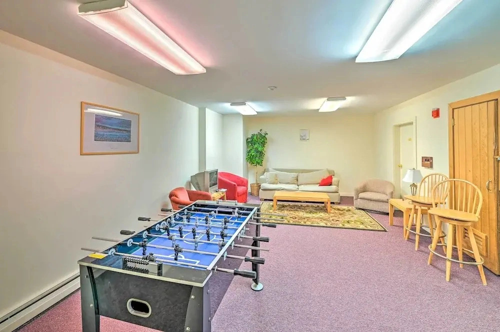 Hike, Bike & Swim: Mt Snow Condo w/ Resort Perks