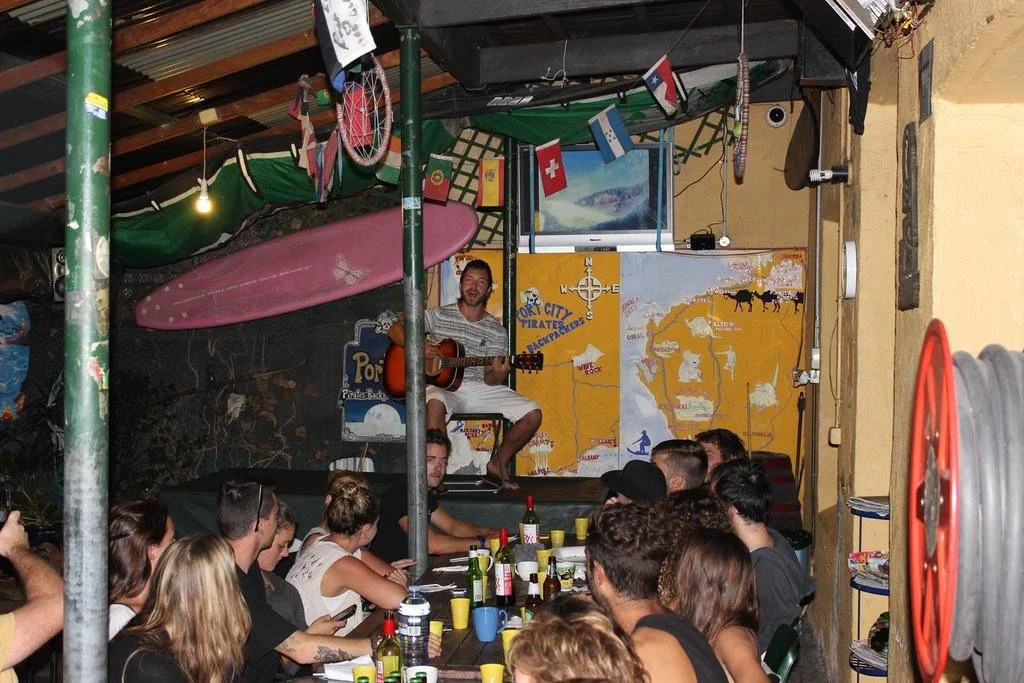 Pirates Backpackers - Hostel