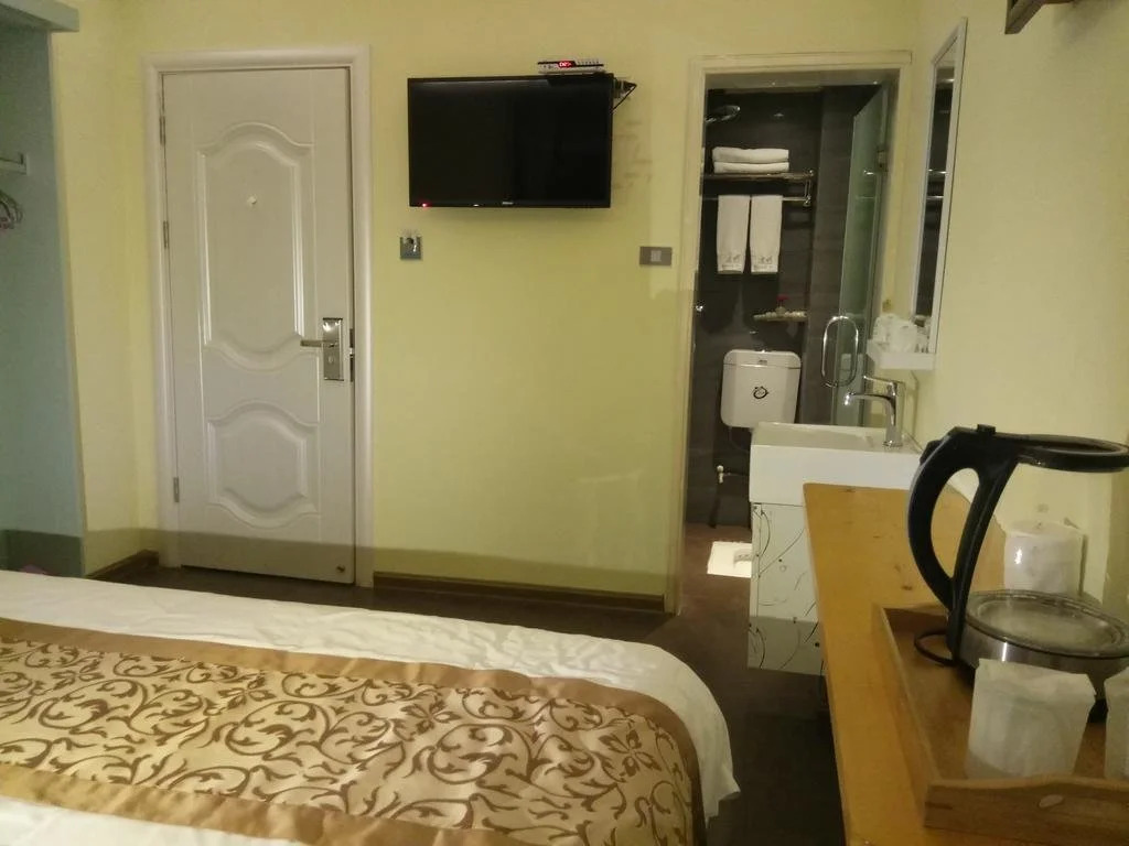 Guilin Jiuzaipangbian Boutique Inn