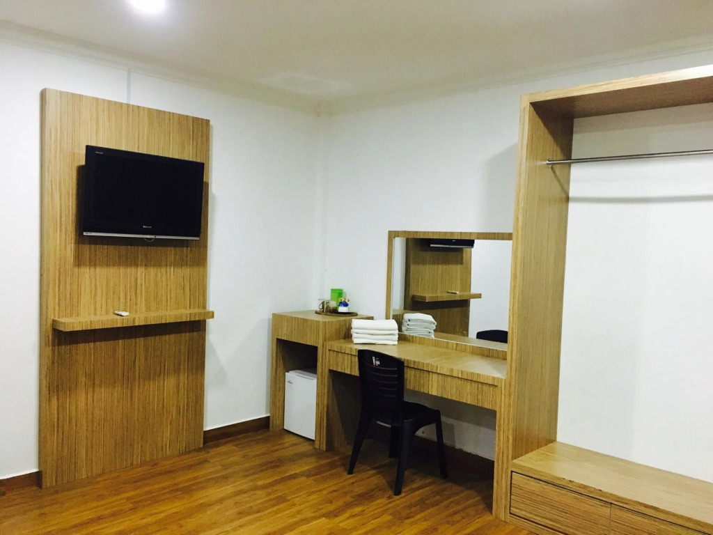 Landcons Hotel & Resort