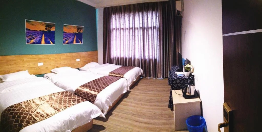 Zhangjiajie Peakcap Backpacker Hostel