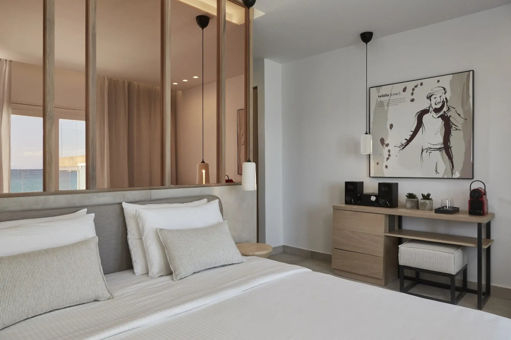 Mykonos Kosmoplaz Beach Resort Hotel