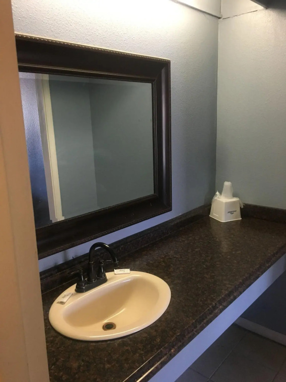 Cumberland Inn Near Downtown - Nashville, TN