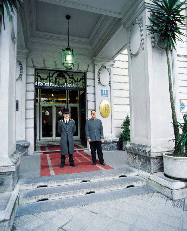 Hotel Carlton