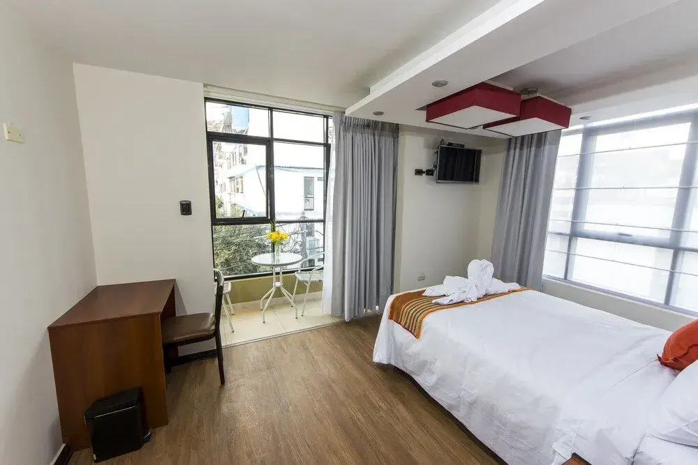 Capac Hotel