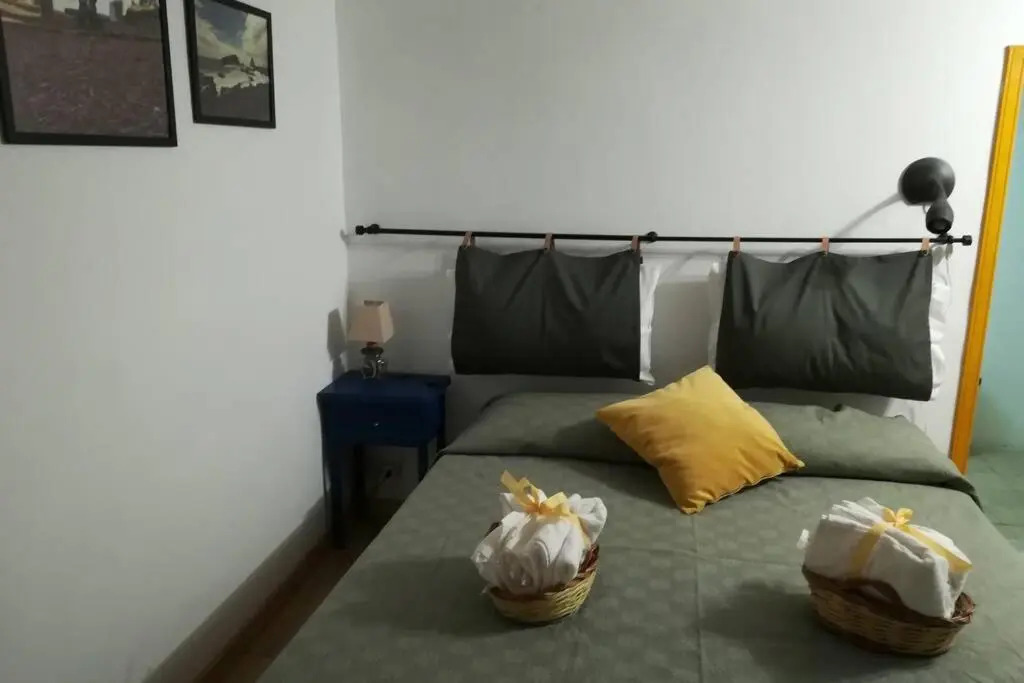 The yellow house