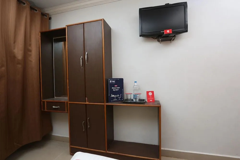 Oyo 22950 Royal Grand