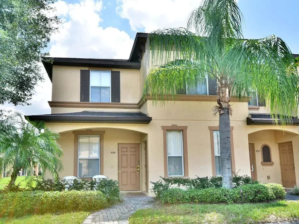 R448MIRA Miramar Delight 4 Br villa by RedAwning