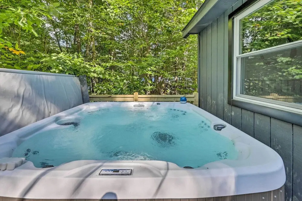 Modern Poconos Chalet w/ Private Hot Tub, Fire Pit