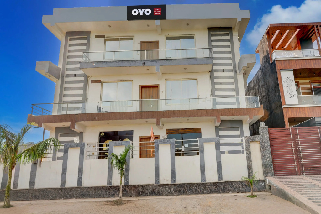 Hotel O The Grand Luxury