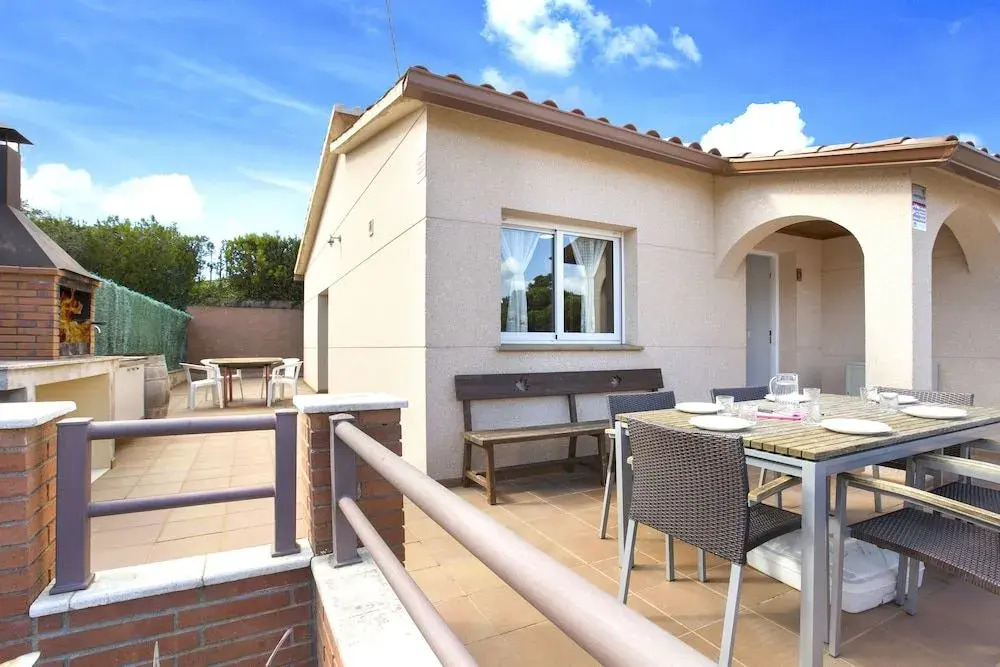 Villa Ferreira