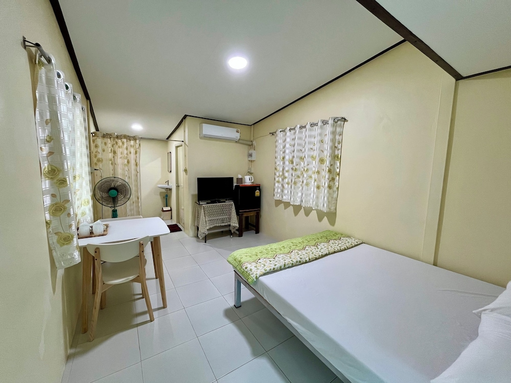 บ้านสวนบรรจงอักษร Bansuan Banjong Akkson