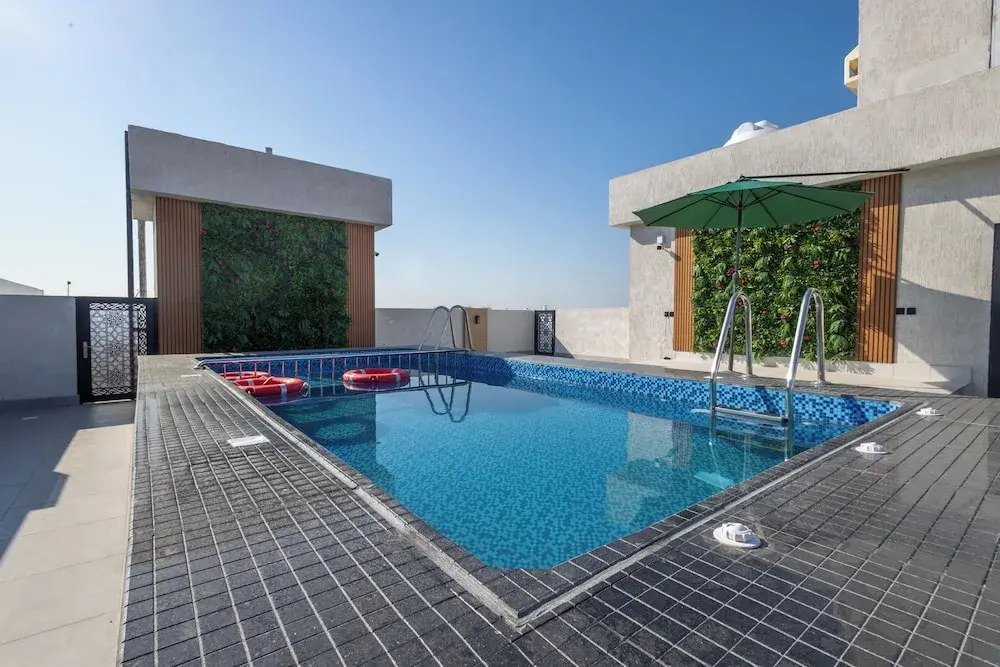 Tara Plus Hotel