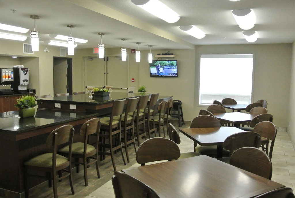 Home Inn and Suites Lloydminster