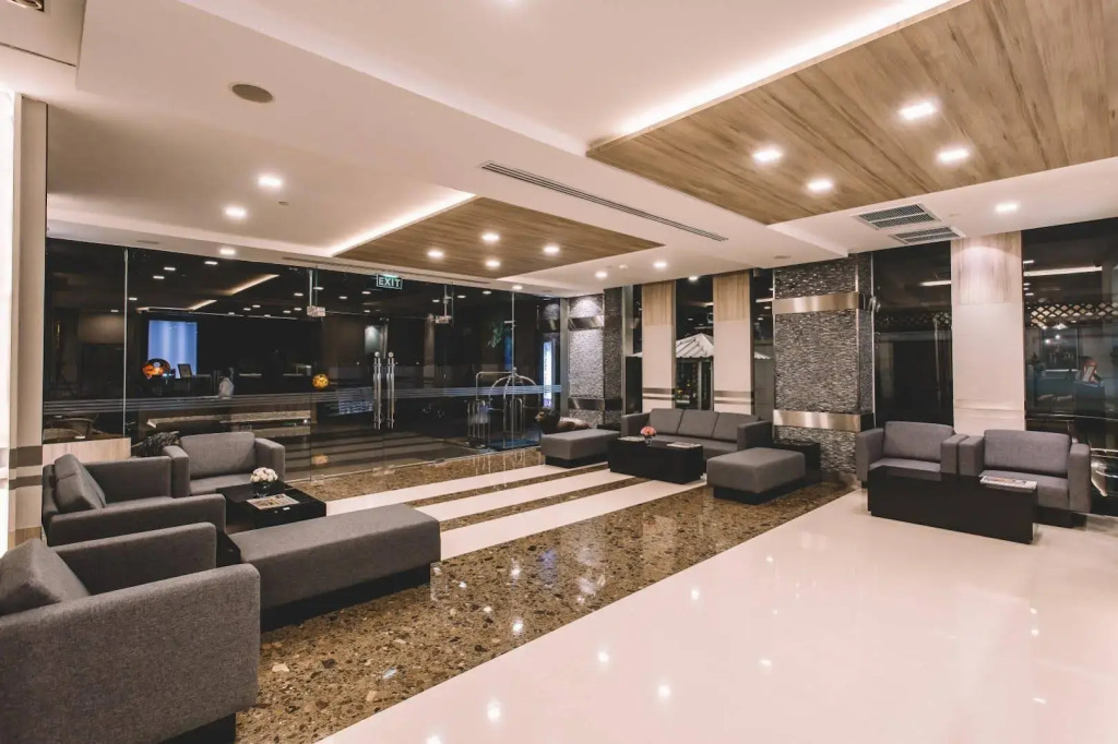 Adelphi Suites Bangkok