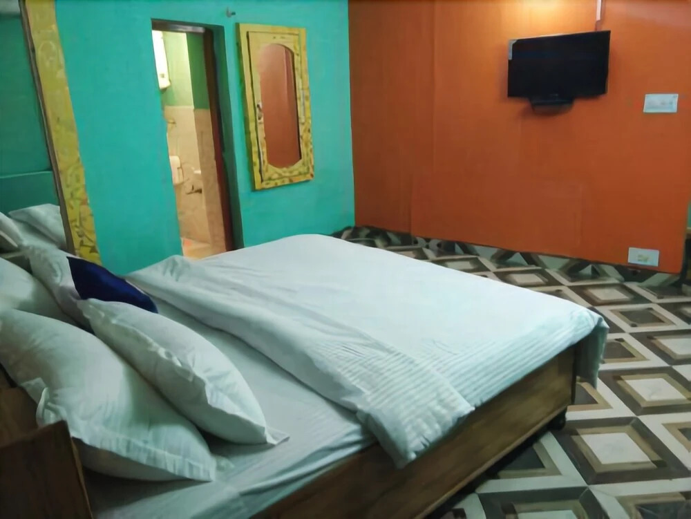 Rishaan Cottage