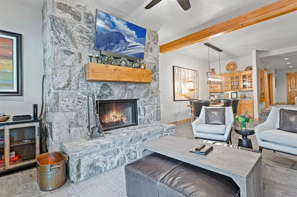 Trail's End Lodge at Deer Valley Resort - Two Bedroom Residence with Spa #404 2 Condo