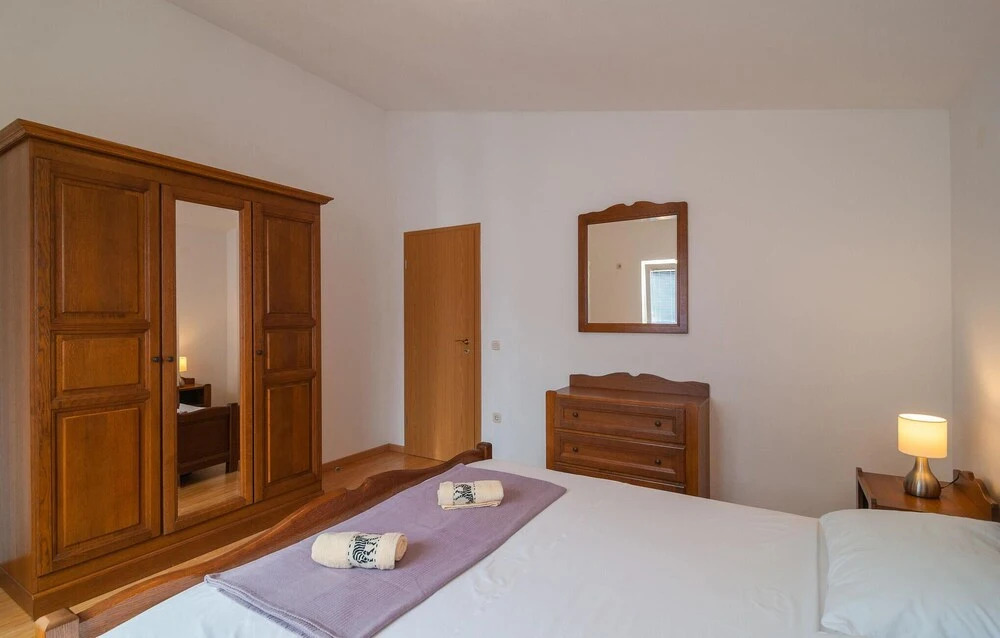 Awesome Apartment in Supetar-splitska With 1 Bedrooms and Wifi