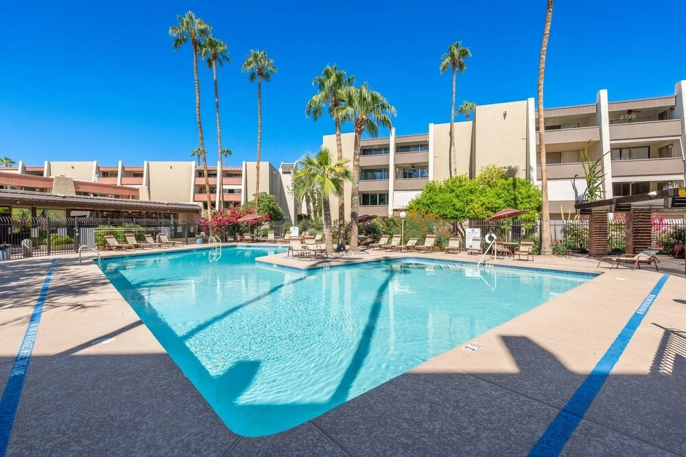 Maya Motel