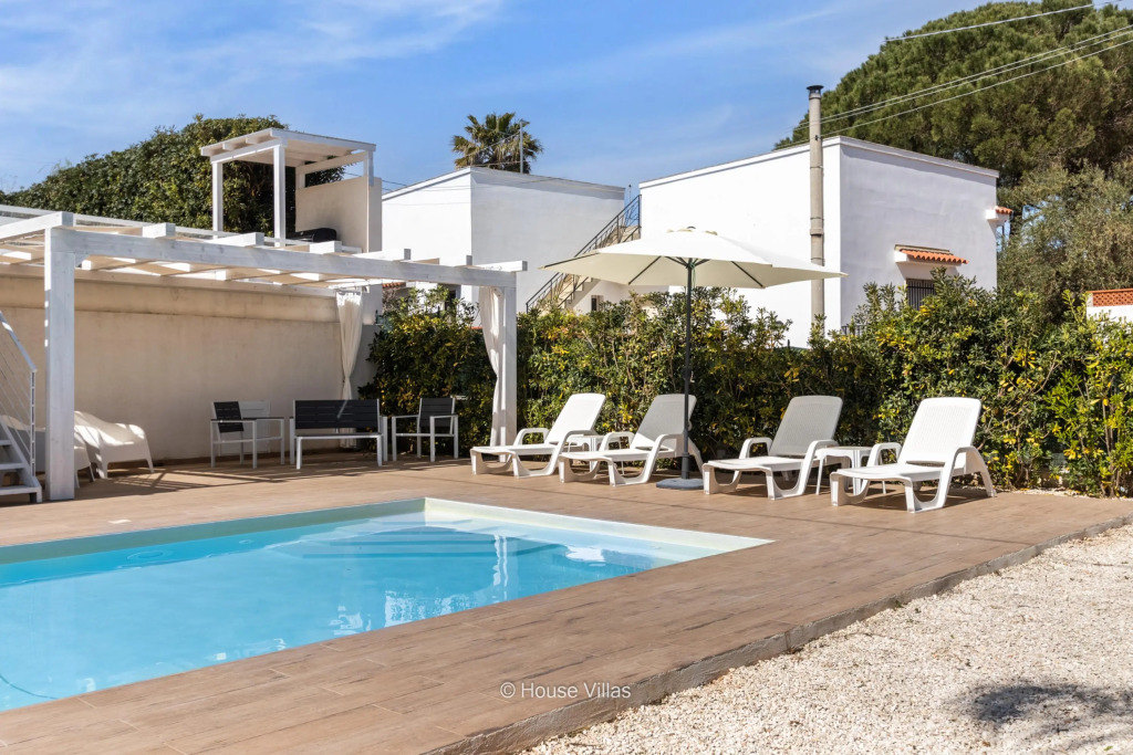 Albantica In Avola With 3 Bedrooms And 3 Bathrooms