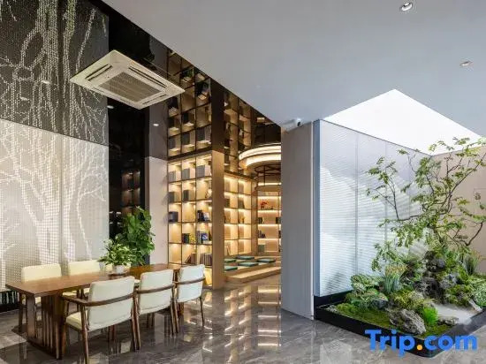 Yunfei Hotel (Danyang Babaiban Chenghe Road)