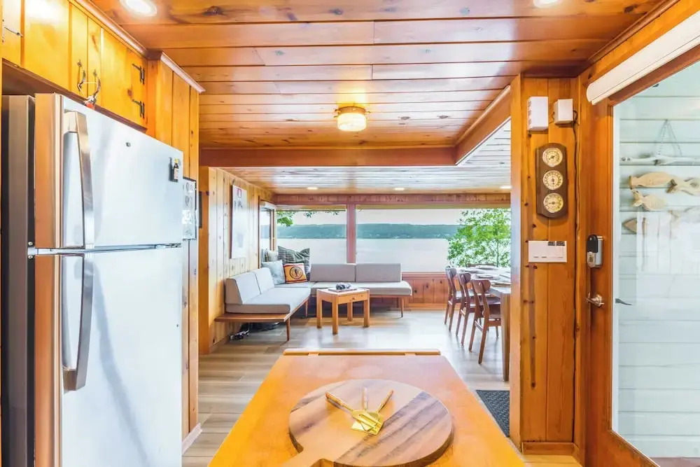 Eagle Beach Retreat by Avantstay Waterfront Home