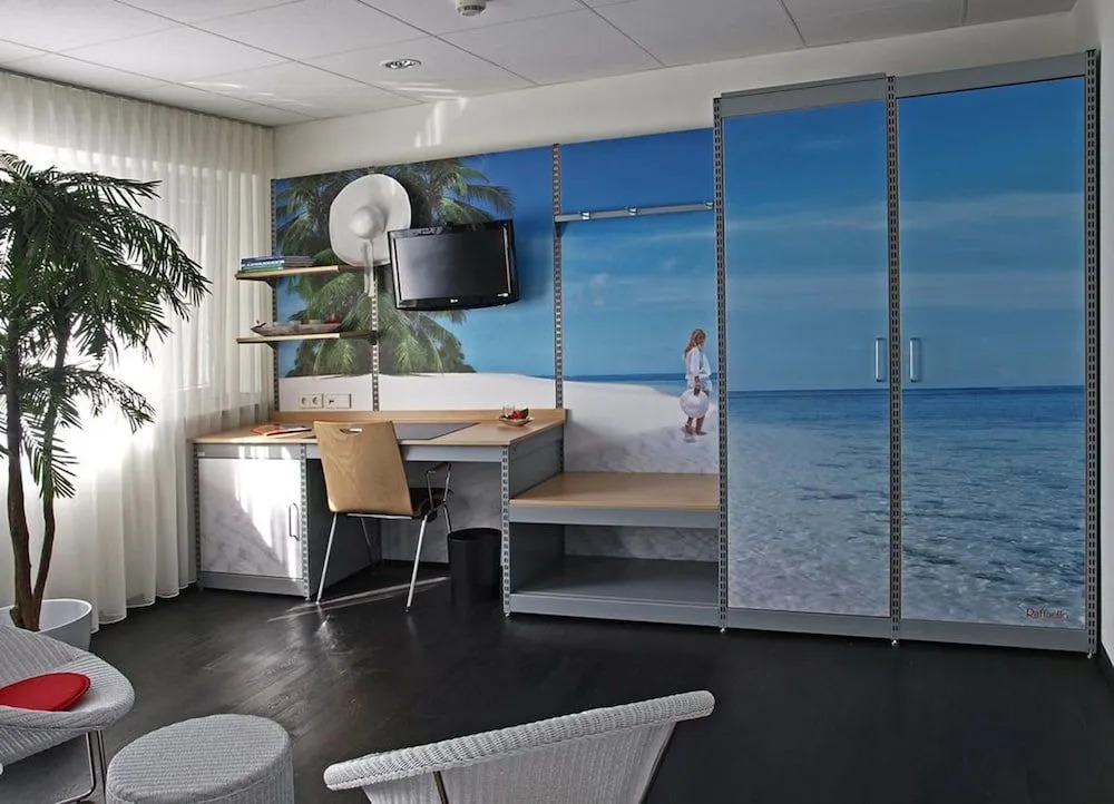 Food Hotel