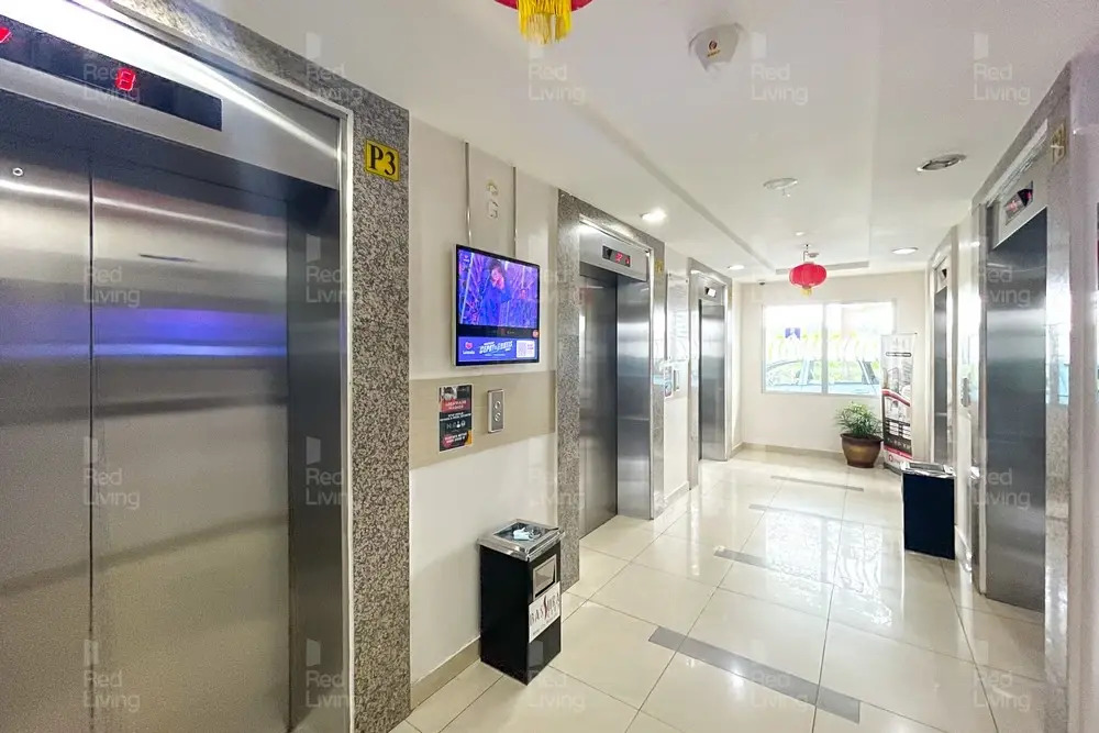RedLiving Apartemen Bassura City - Gracefull Rooms Tower Dahlia