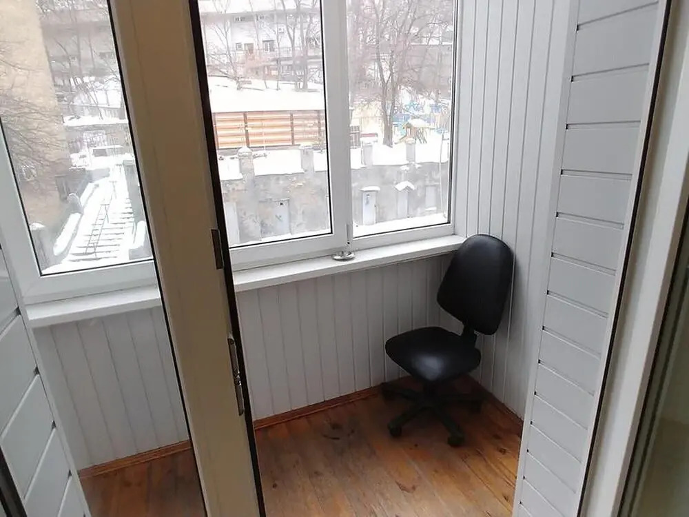 Two Bedrooms 13 Baseina Str Centre Near Guliver