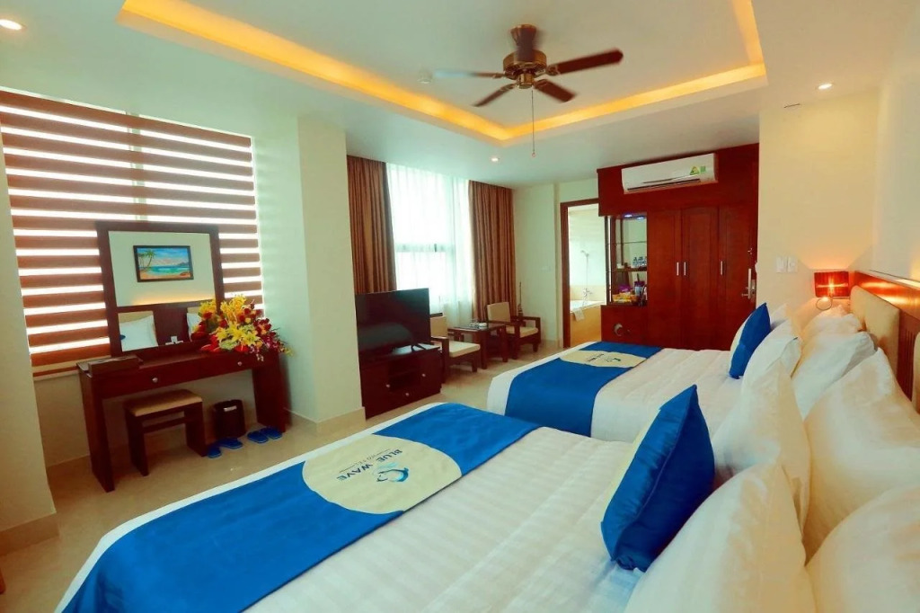 Blue Wave Hotel