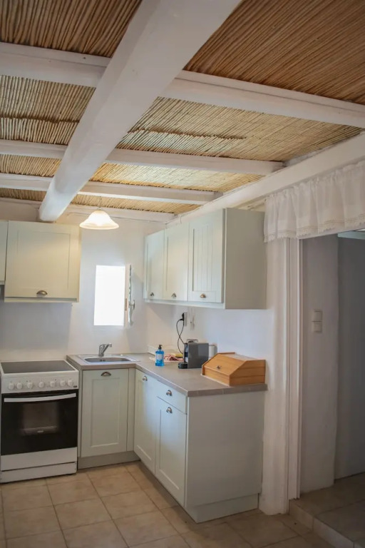 Cozy Studio for 2 Guests With 1 Child or 3 Adults - Walking Distance to Beach