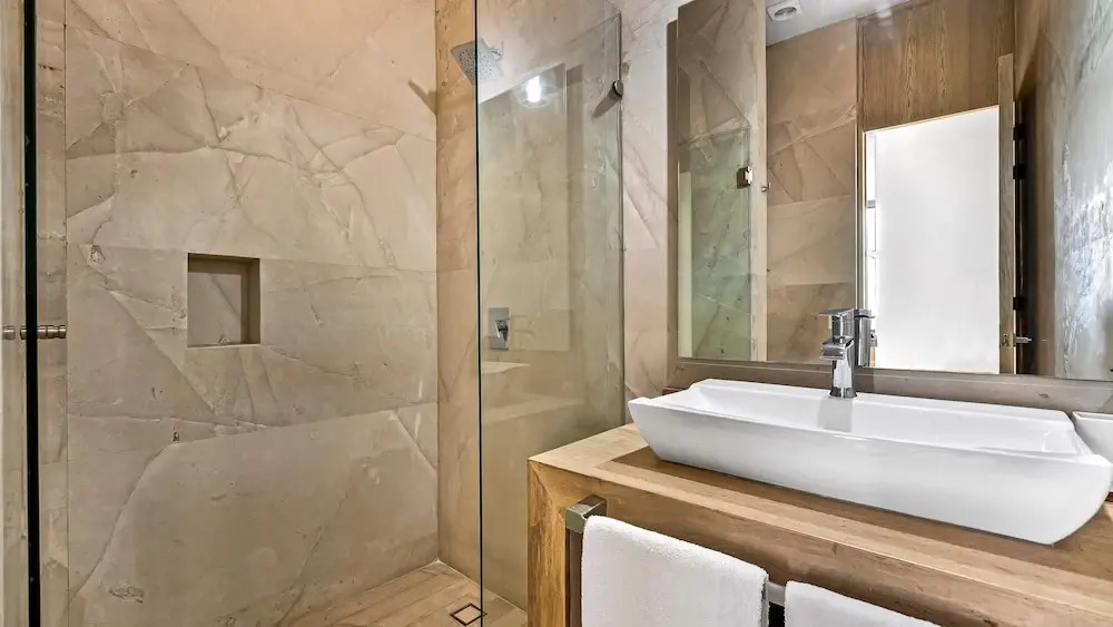 Oceanview Luxury 4BR Penthouse
