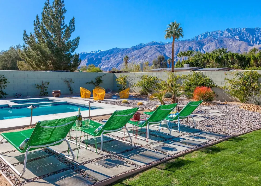 Palm Springs Vibe
