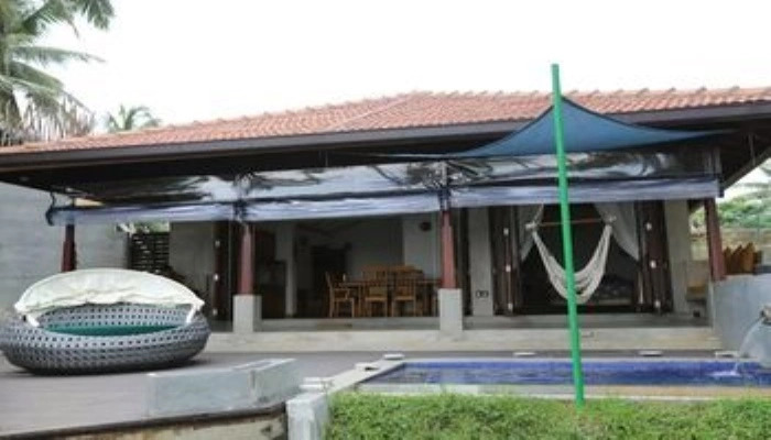 Rakuen Beach Villa