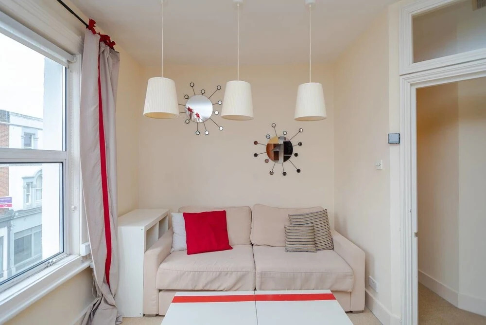 Bright 1BR Home in Fulham, 4 Guests
