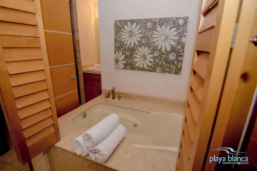 1 Bedroom Condo Playa Blanca #1 Condo