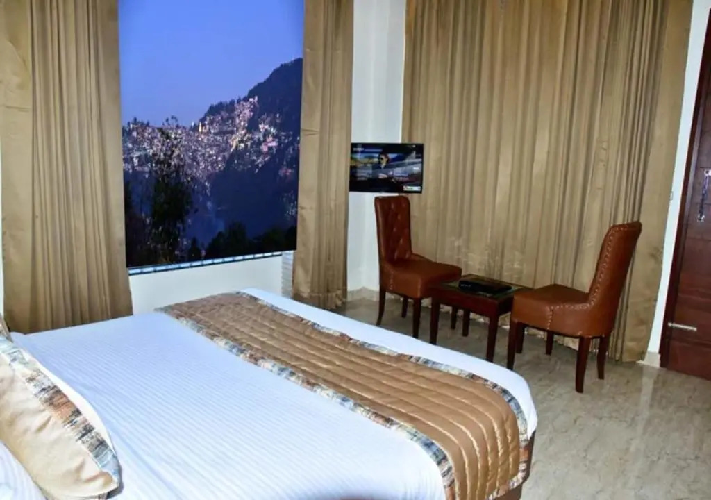 Hotel Crosswind West