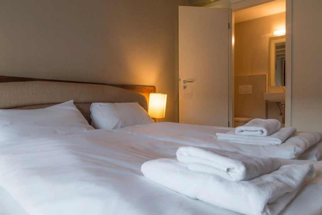 Hotel Mika Downtown