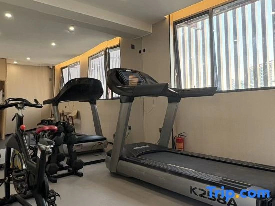 Yimi S Hotel (Guangzhou Tianhe Park Huajing Road Subway Station Branch）