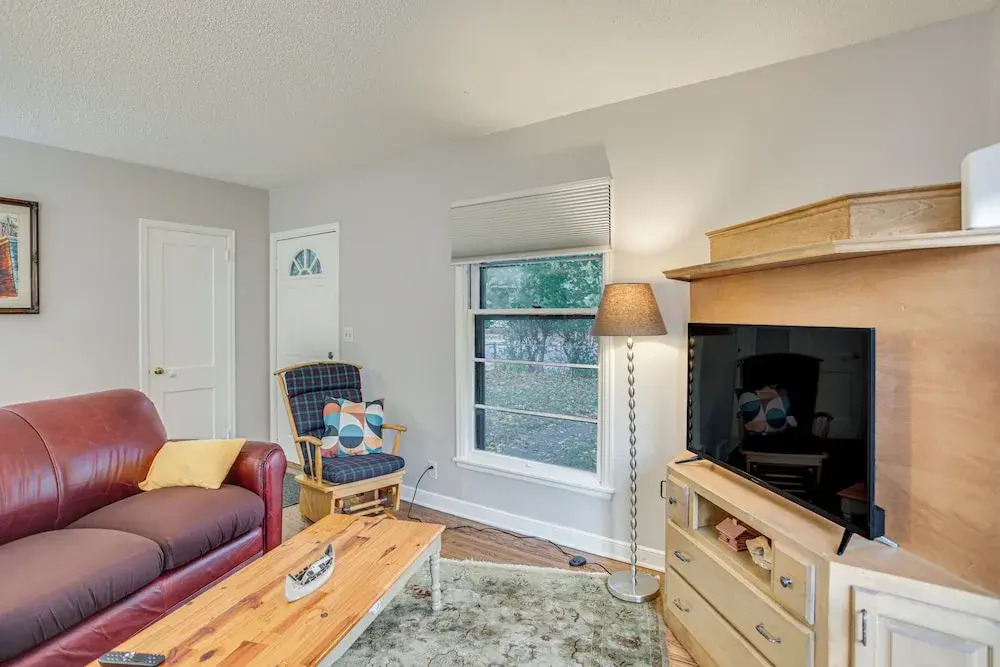 7 Mi to Downtown Minneapolis: Home w/ Fire Pit!