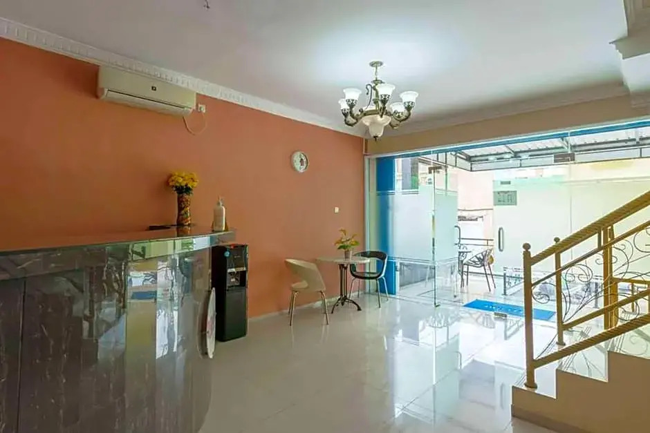 Queen Inn Batam RedPartner