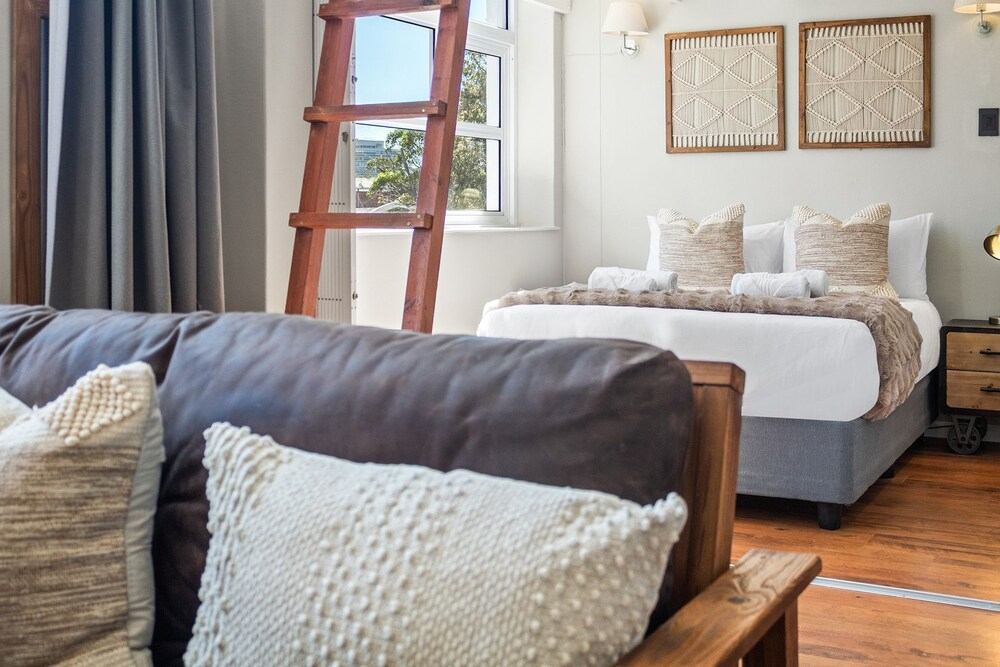 Gardens Loft Studio