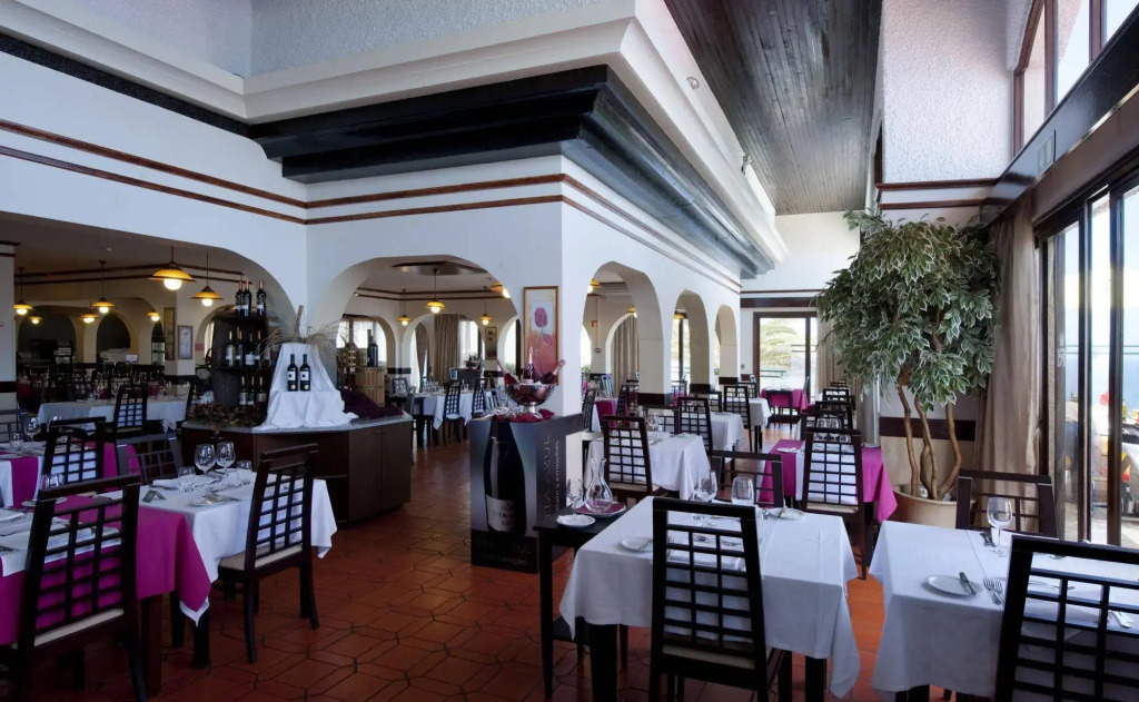 Hotel Roca Mar