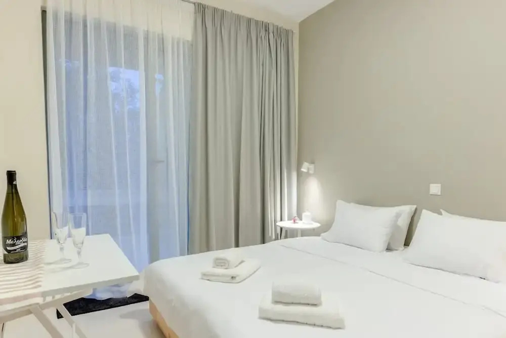 Astra Beach Studio 4