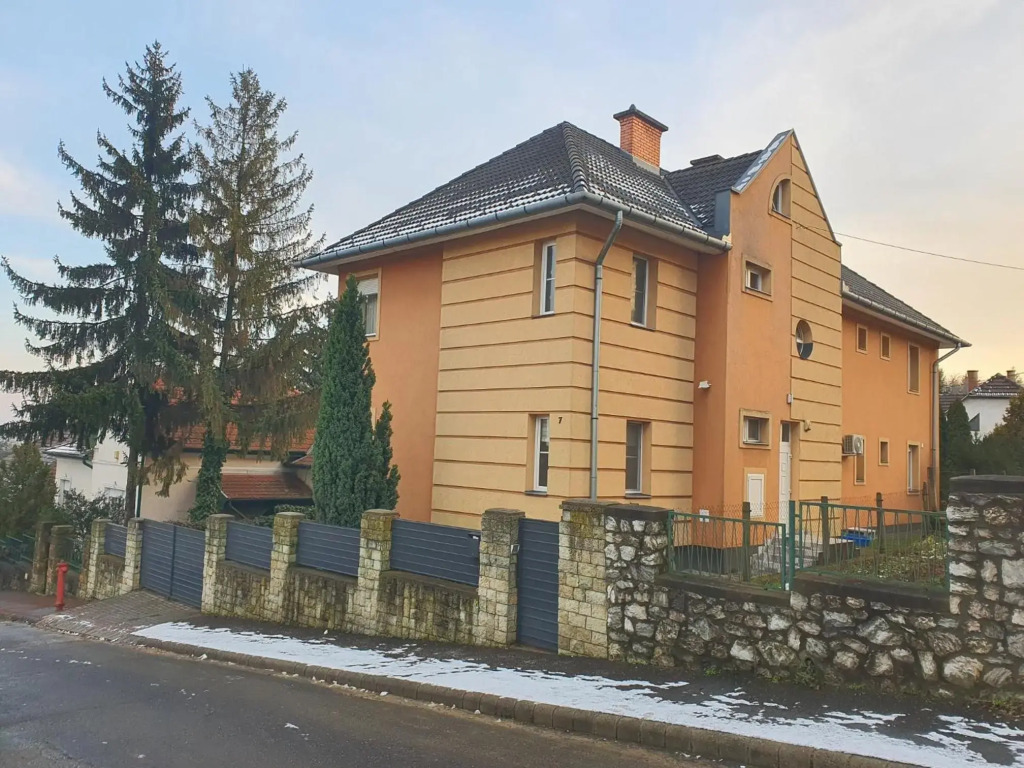 Adel Apartman