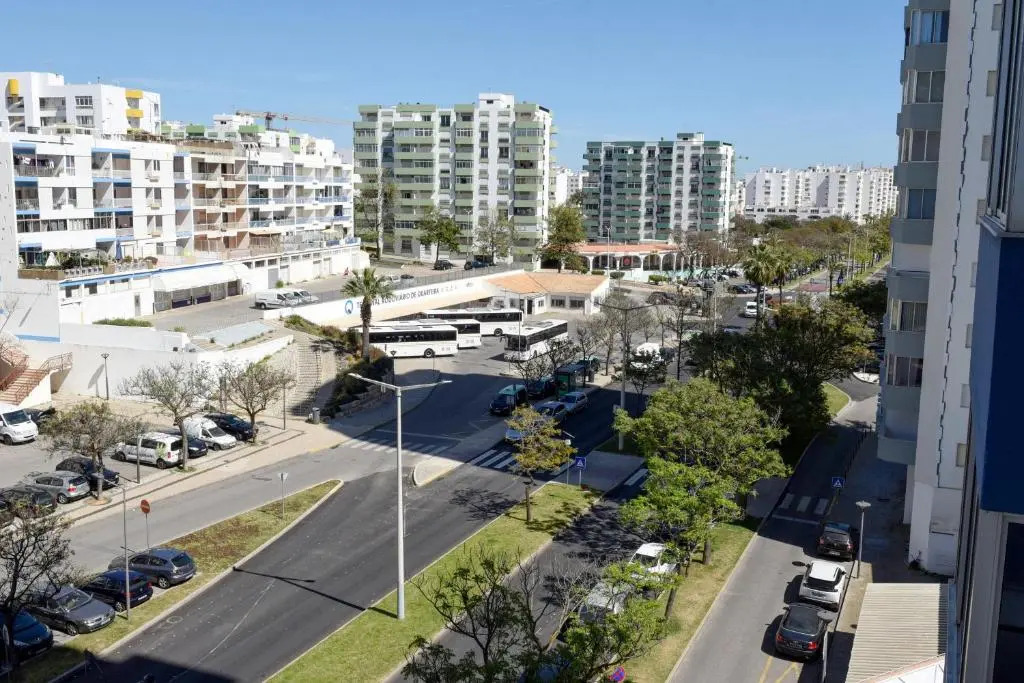 StayHub Quarteira Sea Breeze 2Min Walk to the Beach