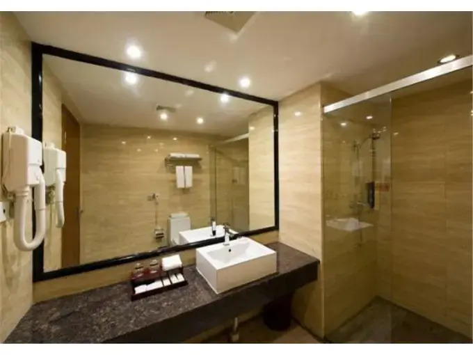 Shi Dai Jin Cheng Hotel