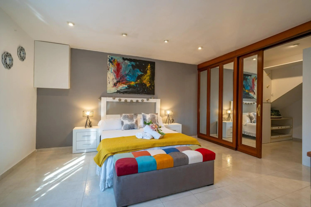 Villa Lux Gallery AC